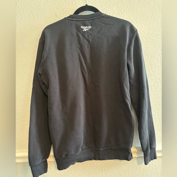 Men’s Reebok crew-neck sweatshirt size Medium - Picture 3 of 4